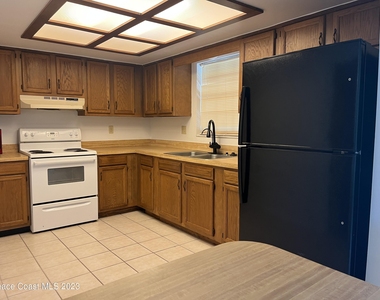 814 Poinciana Street - Photo Thumbnail 2