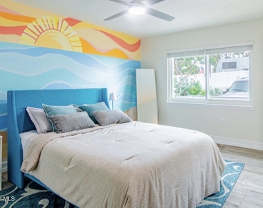 115 Riverside Drive - Photo Thumbnail 10
