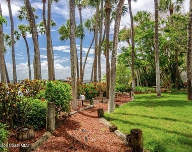 115 Riverside Drive - Photo Thumbnail 15