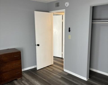 800 N Fiske Boulevard - Photo Thumbnail 12