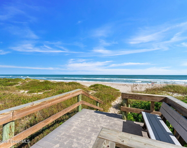 700 Wave Crest Avenue - Photo Thumbnail 4