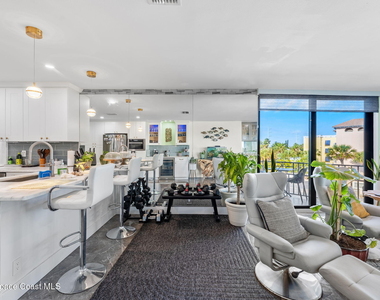 700 Wave Crest Avenue - Photo Thumbnail 18