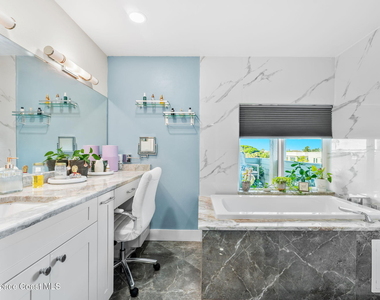 700 Wave Crest Avenue - Photo Thumbnail 22