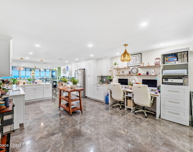 700 Wave Crest Avenue - Photo Thumbnail 9