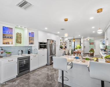 700 Wave Crest Avenue - Photo Thumbnail 17