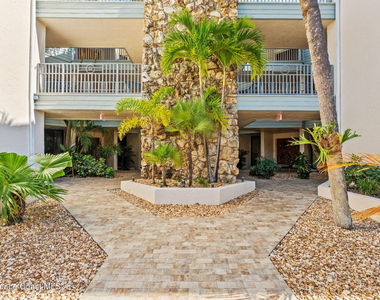 700 Wave Crest Avenue - Photo Thumbnail 6