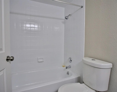 2700 S Dairy Ashford Road - Photo Thumbnail 14
