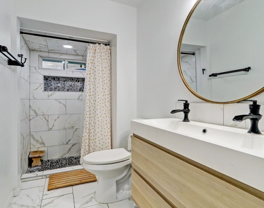 4801 Avenue H - Photo Thumbnail 12