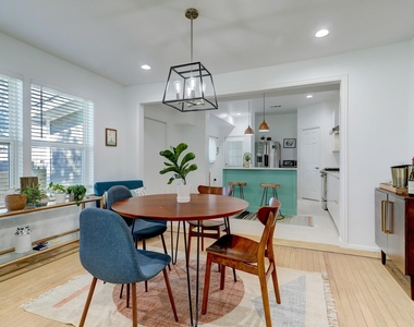 4801 Avenue H - Photo Thumbnail 7