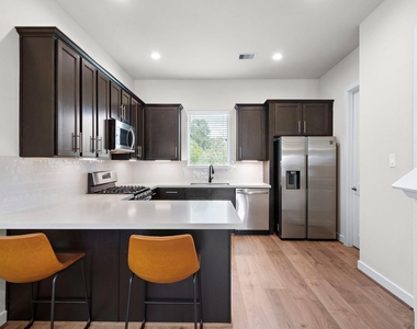 4508 Trevor Park Lane - Photo Thumbnail 14