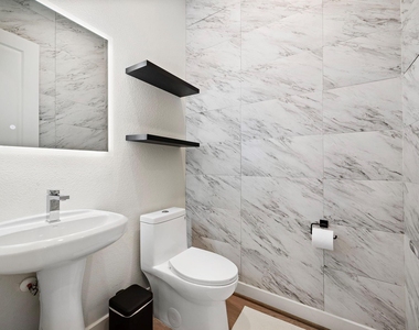 4508 Trevor Park Lane - Photo Thumbnail 19