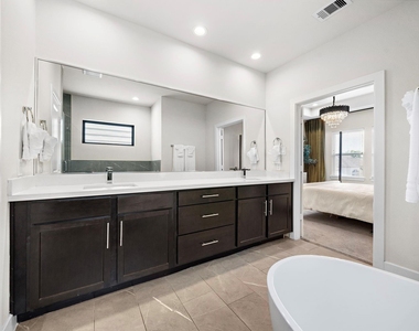 4508 Trevor Park Lane - Photo Thumbnail 24