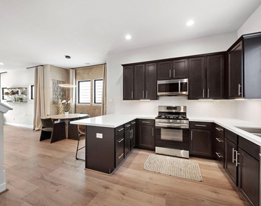 4508 Trevor Park Lane - Photo Thumbnail 17