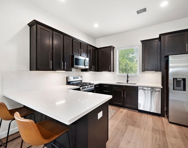 4508 Trevor Park Lane - Photo Thumbnail 13