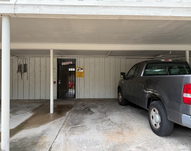 1801 Cortlandt Street - Photo Thumbnail 5