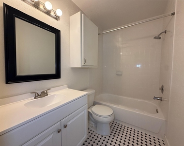 1801 Cortlandt Street - Photo Thumbnail 22