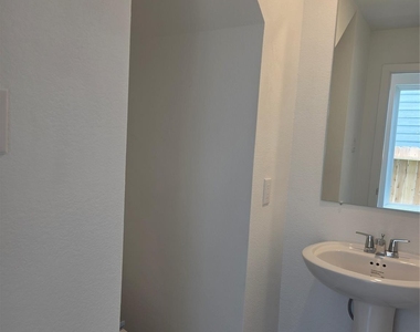 3611 Duplet - Photo Thumbnail 6