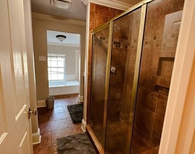 38 Martha Lane - Photo Thumbnail 18