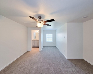 413 S Market Street - Photo Thumbnail 13
