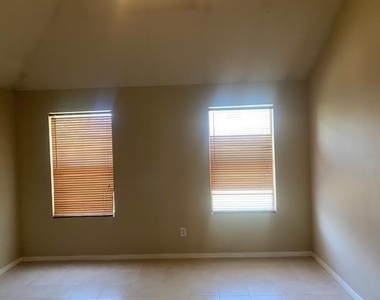 1227 Mossy Branch Street - Photo Thumbnail 10