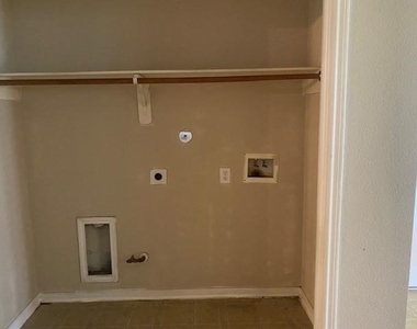 1227 Mossy Branch Street - Photo Thumbnail 16