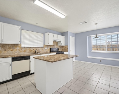 11563 Withers Way Circle - Photo Thumbnail 11