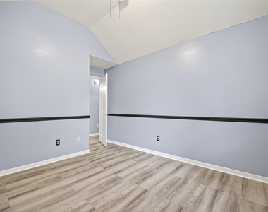 11563 Withers Way Circle - Photo Thumbnail 21