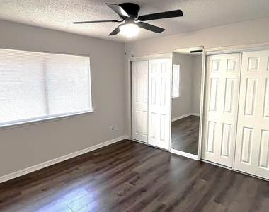 15811 Beechnut Street - Photo Thumbnail 11