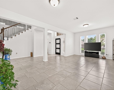 270 Little Dog Drive - Photo Thumbnail 9