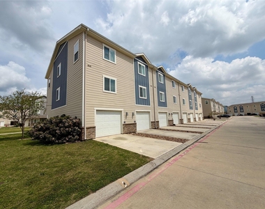 21155 Gosling Road - Photo Thumbnail 16