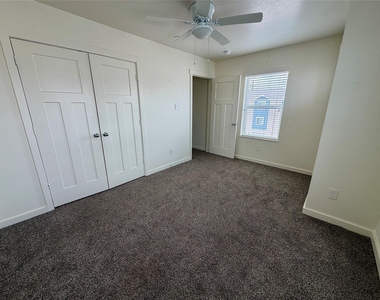 21155 Gosling Road - Photo Thumbnail 15