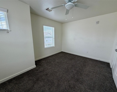 21155 Gosling Road - Photo Thumbnail 14