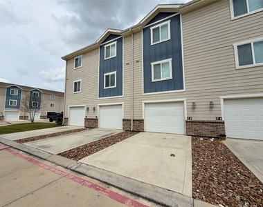 21155 Gosling Road - Photo Thumbnail 17