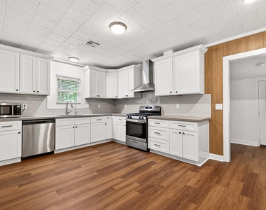 8111 Main Street - Photo Thumbnail 17
