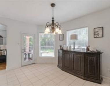 6 Greycrest Place - Photo Thumbnail 20