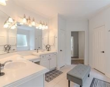 6 Greycrest Place - Photo Thumbnail 22