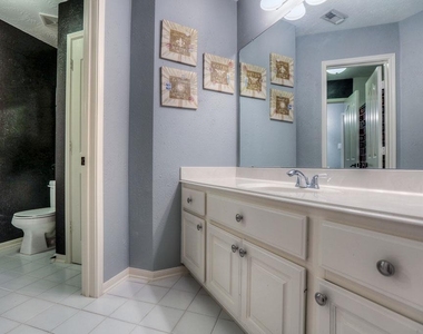 6 Greycrest Place - Photo Thumbnail 7
