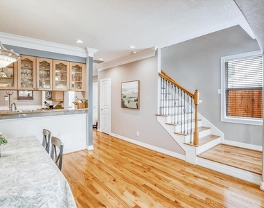 1735 Michigan Street - Photo Thumbnail 6