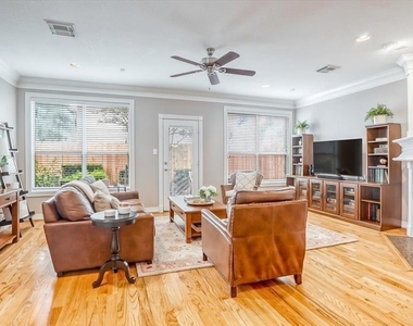 1735 Michigan Street - Photo Thumbnail 9