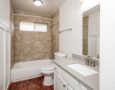 4919 Bayboro Park Drive - Photo Thumbnail 14