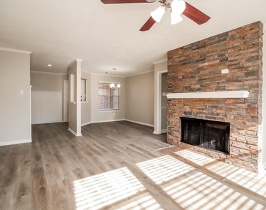4919 Bayboro Park Drive - Photo Thumbnail 3