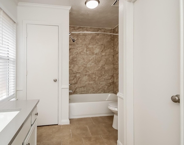4919 Bayboro Park Drive - Photo Thumbnail 12