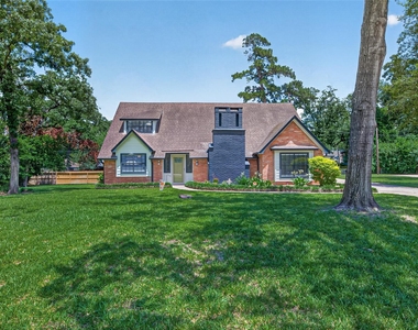 105 Glenmora Court - Photo Thumbnail 3