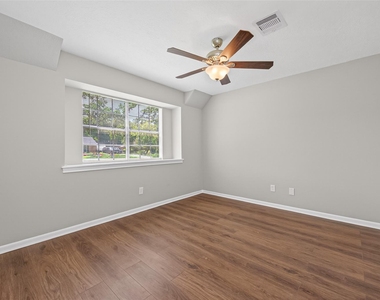 105 Glenmora Court - Photo Thumbnail 24