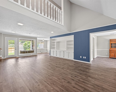 105 Glenmora Court - Photo Thumbnail 8