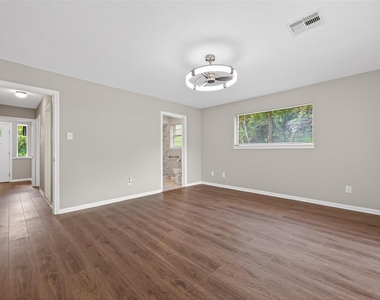 105 Glenmora Court - Photo Thumbnail 28