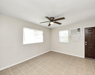 3910 Hoffman St - Photo Thumbnail 9