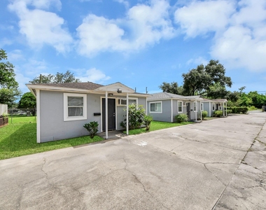 3910 Hoffman St - Photo Thumbnail 1