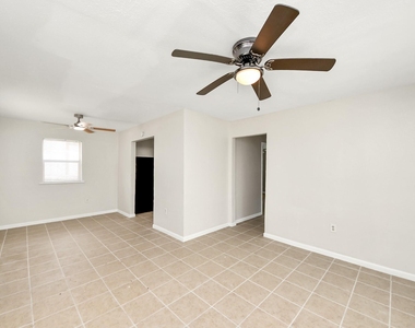 3910 Hoffman St - Photo Thumbnail 7