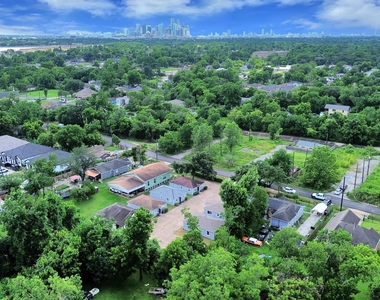 3910 Hoffman St - Photo Thumbnail 5